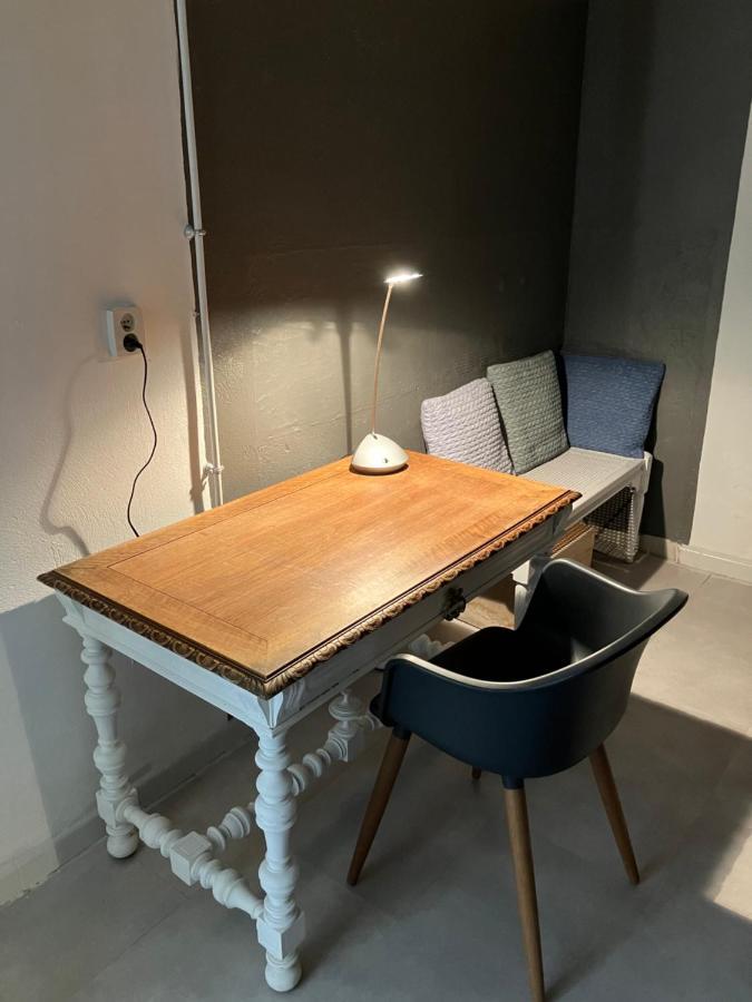 Chambre Avec Petit-Dejeuner En Provence Luberon La Tour-dʼAigues エクステリア 写真