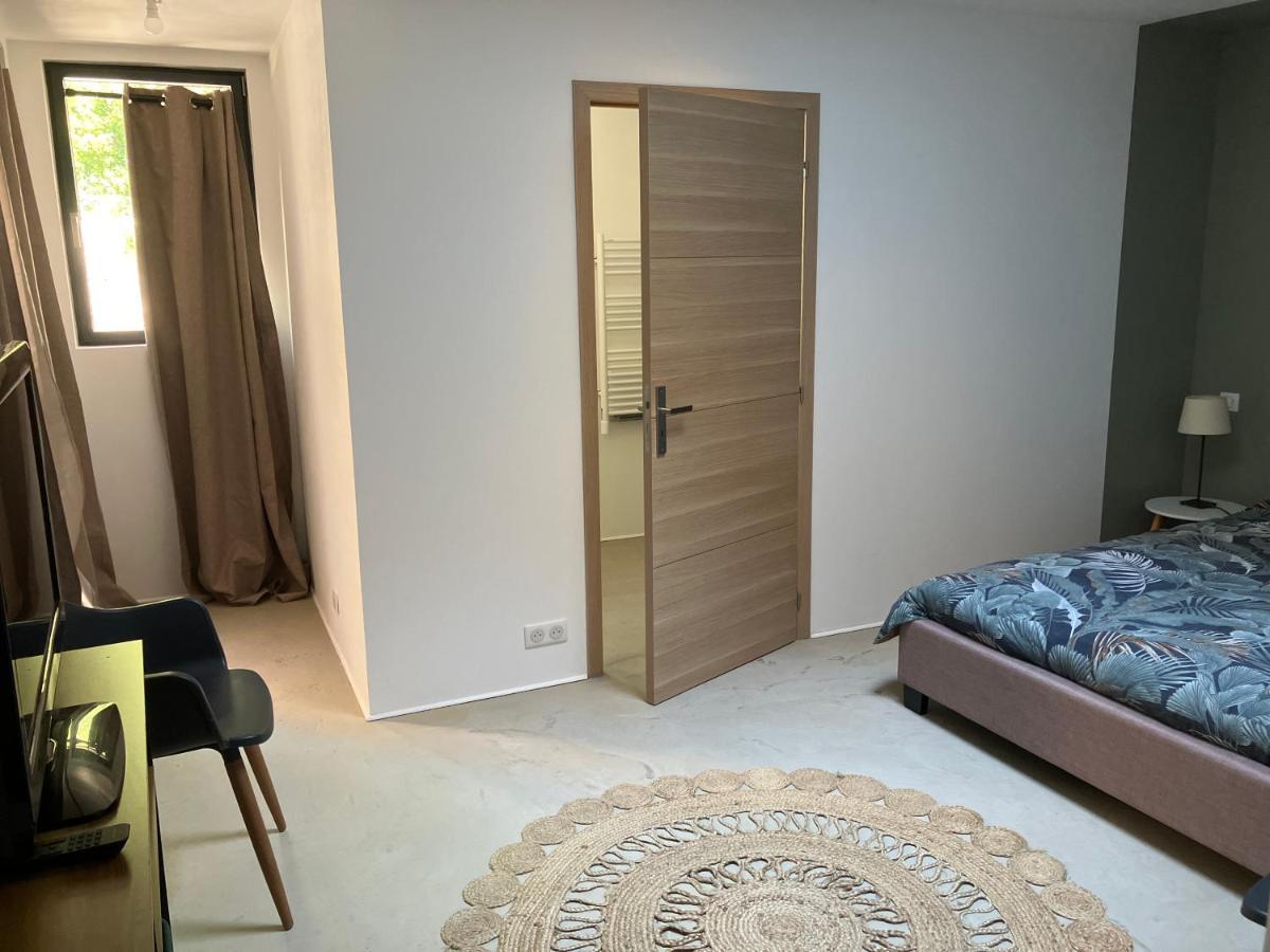 Chambre Avec Petit-Dejeuner En Provence Luberon La Tour-dʼAigues エクステリア 写真